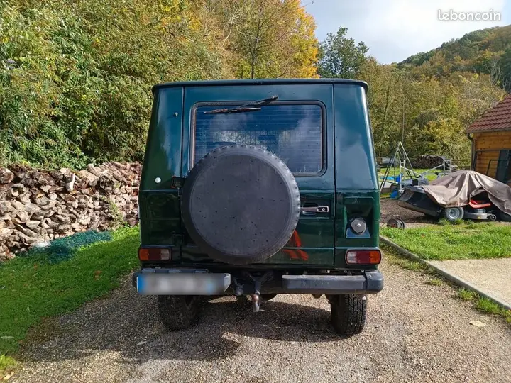 Mercedes-Benz 300 1987 photo 2