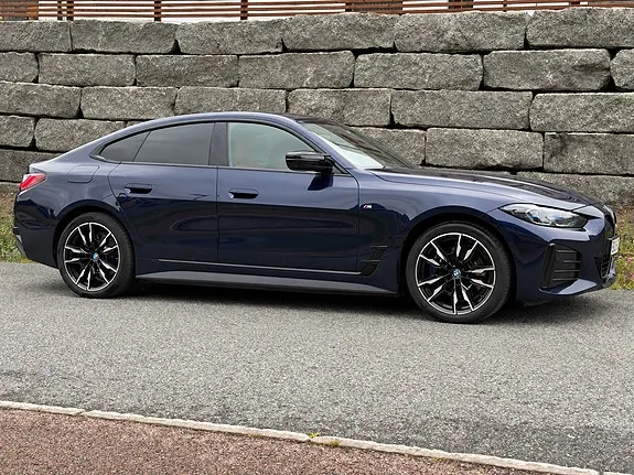 BMW I4 2022 photo 2