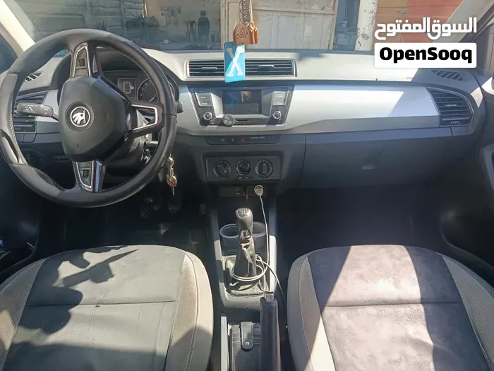 Skoda Fabia 2015 photo 3