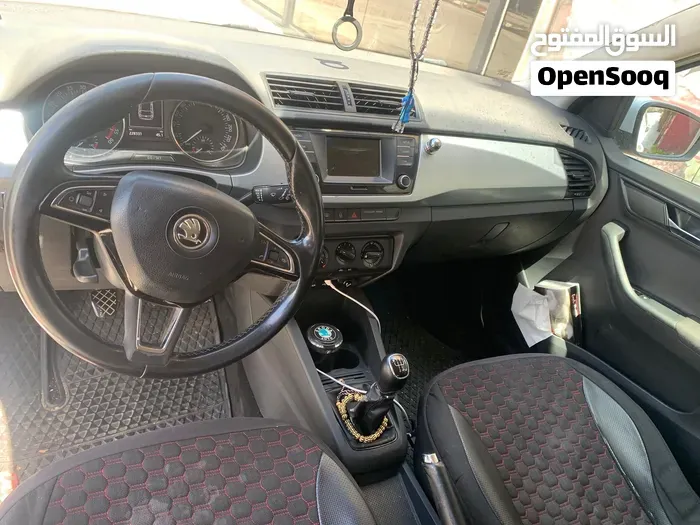 Skoda Fabia 2015 photo 5