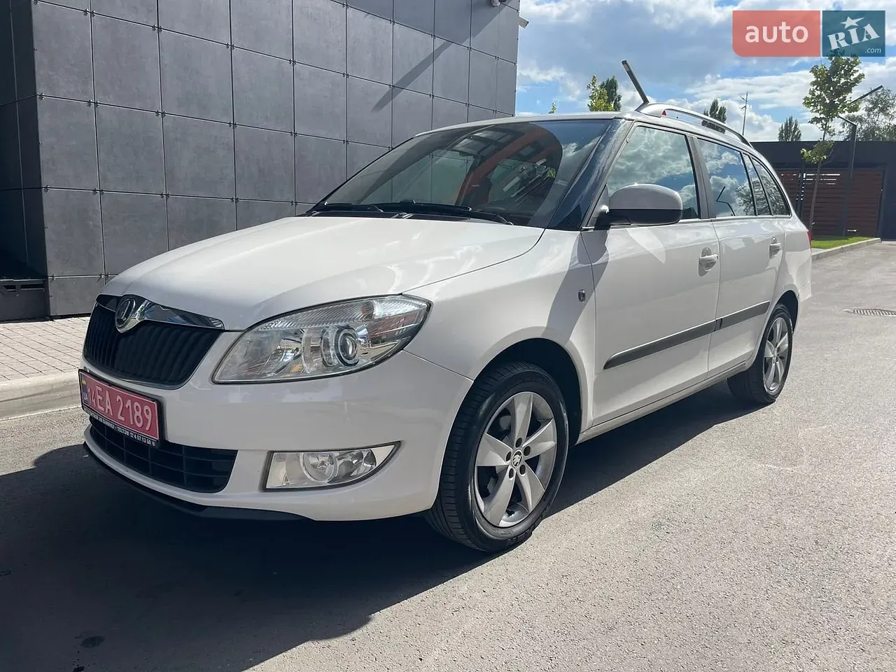 Skoda Fabia 2012 photo 3