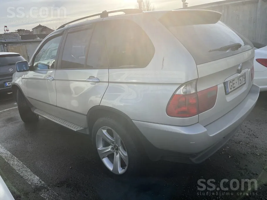 BMW X5 2005 photo 2