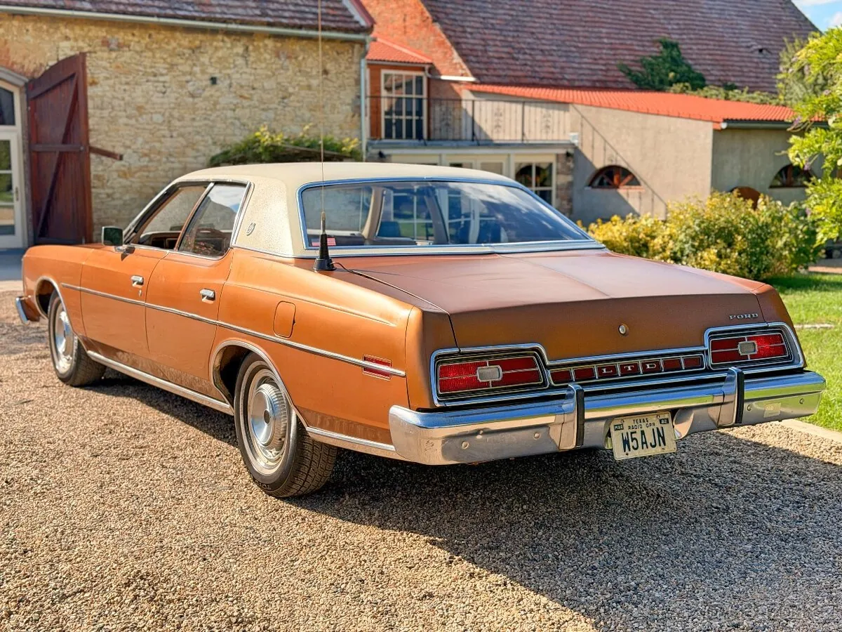 Ford 0 1973 photo 5