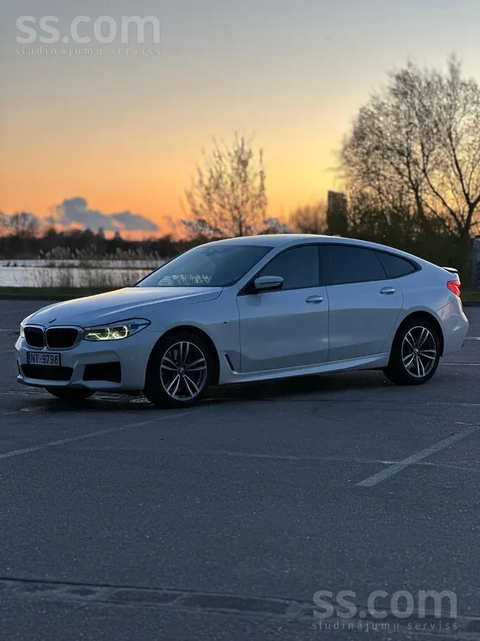 BMW 630 Gran Turismo 2017 photo 2