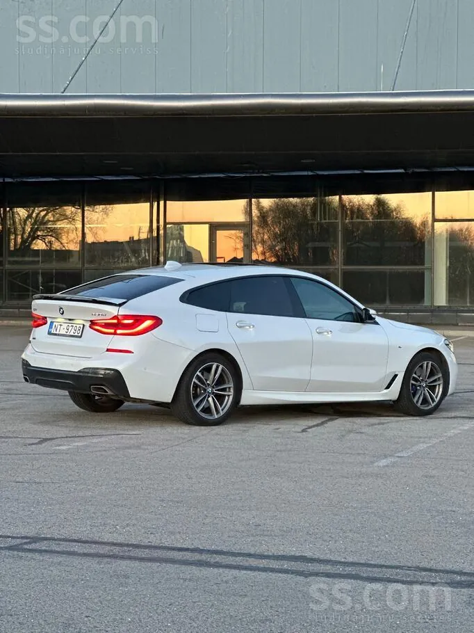 BMW 630 Gran Turismo 2017 photo 3