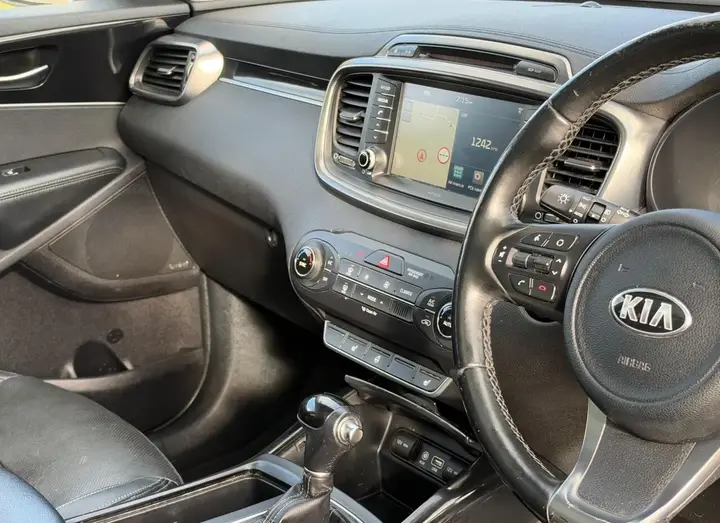 Kia Sorento 2015 photo 3