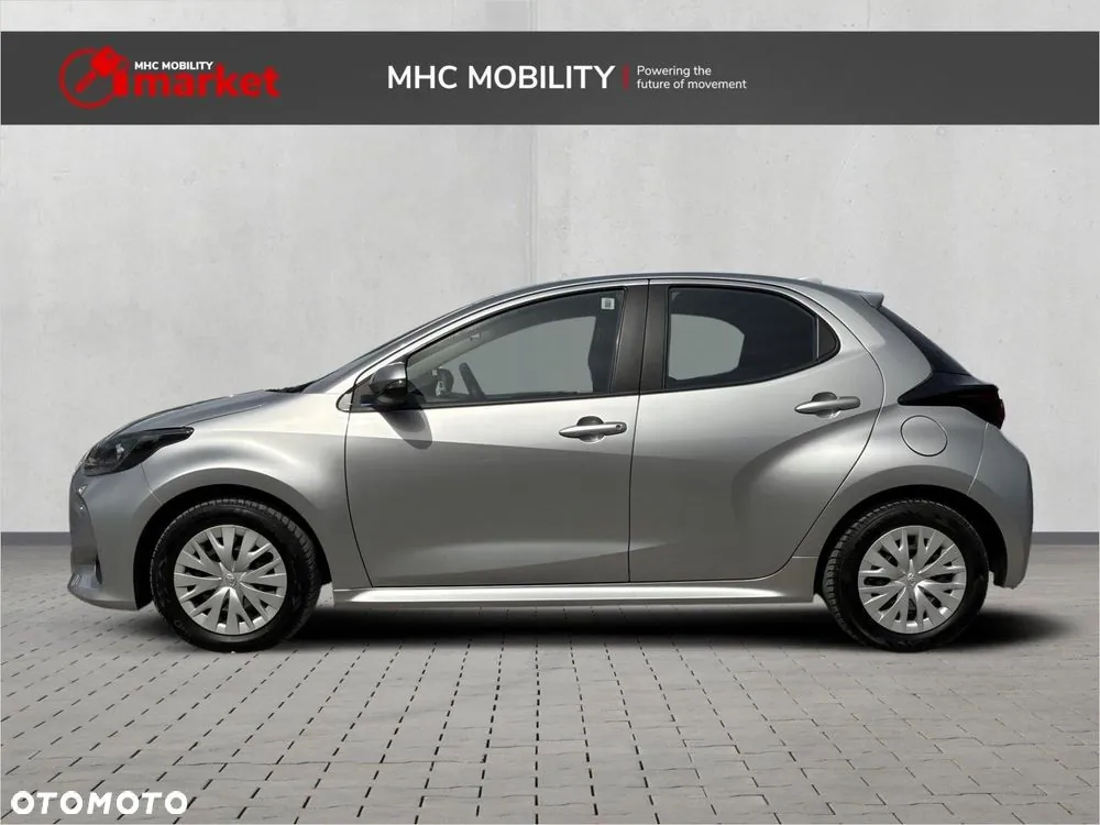 Toyota Yaris 2022 photo 2