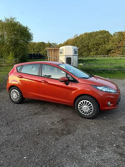 Ford Fiesta 2012 photo 5