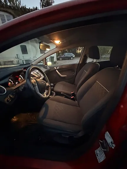 Ford Fiesta 2012 photo 4