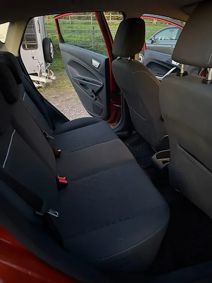 Ford Fiesta 2012 photo 3