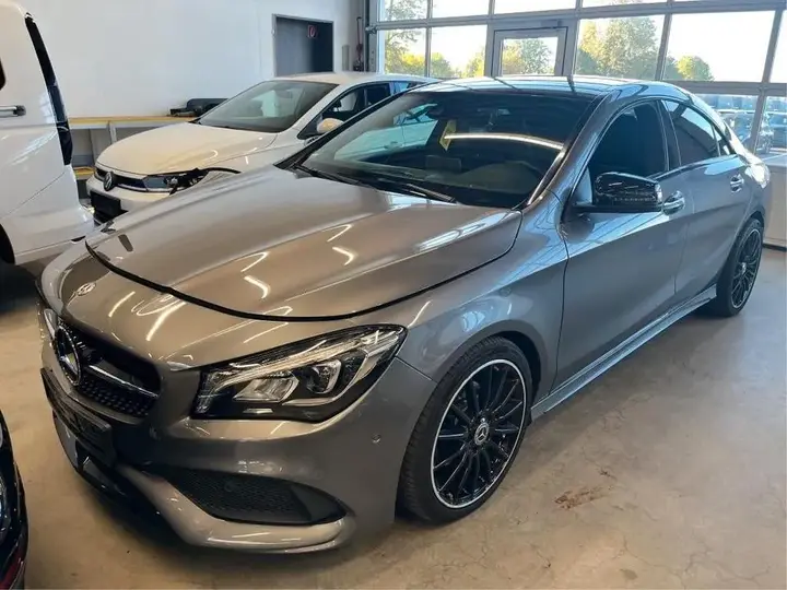 Mercedes-Benz Cla 200