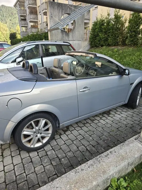 Renault Megane 2004 photo 2