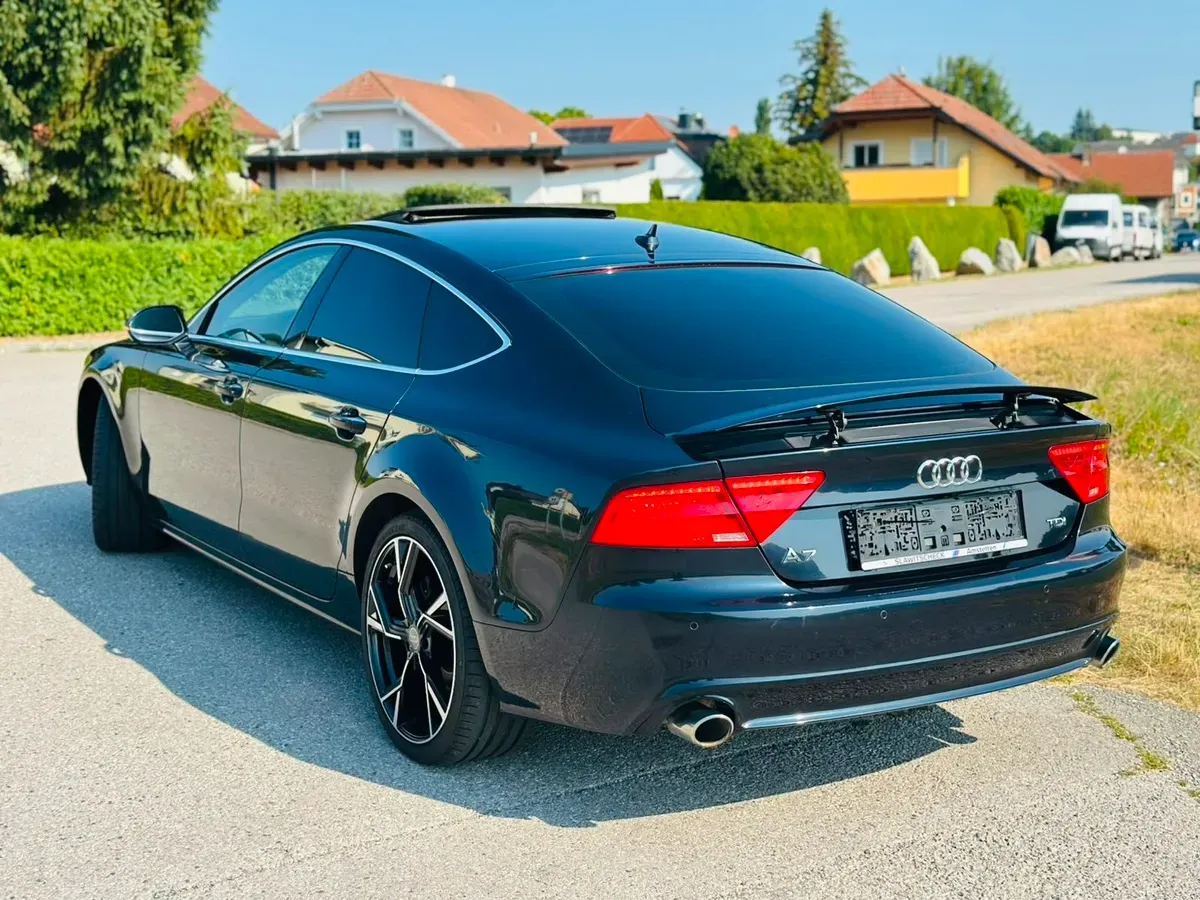 Audi A7 2014 photo 2