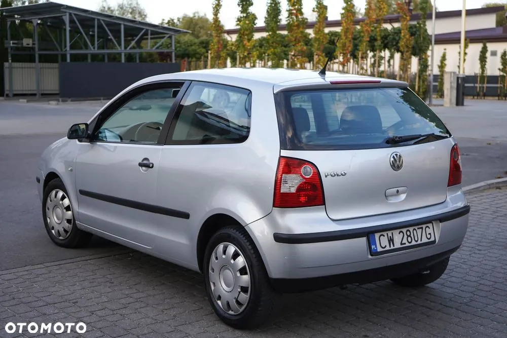 Volkswagen Polo 2003 photo 3