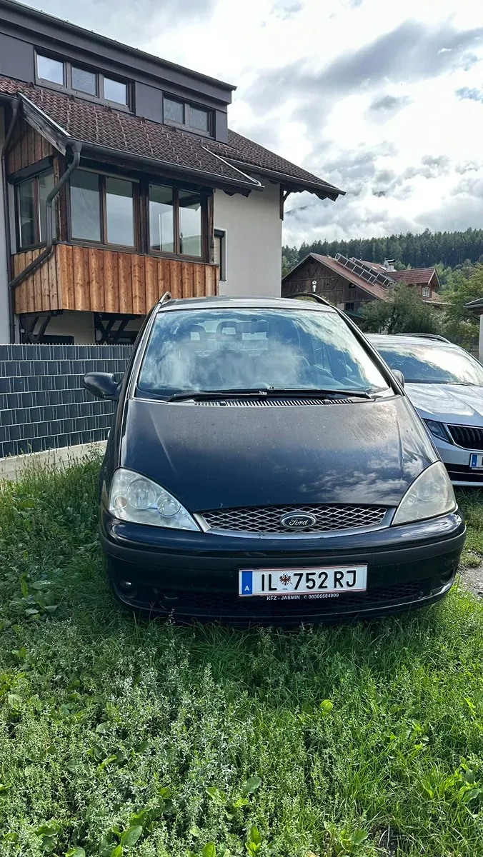 Ford Galaxy 2003 photo 2