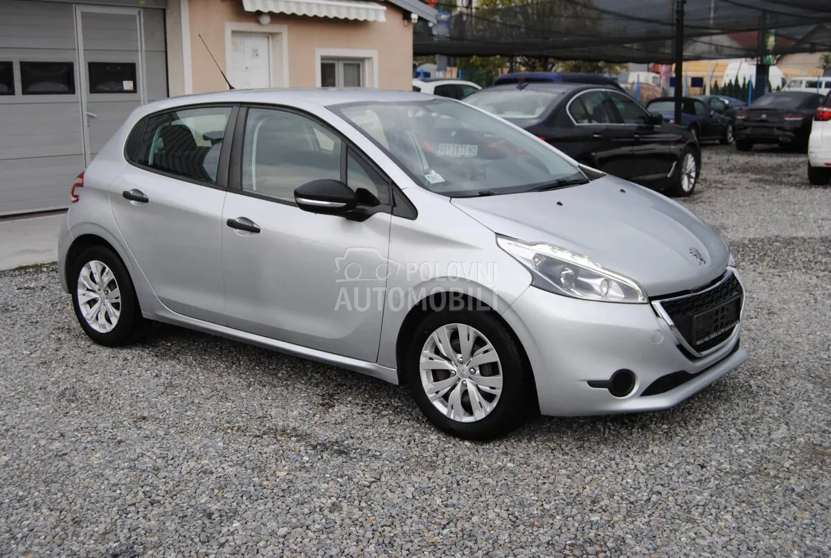 Peugeot 208
