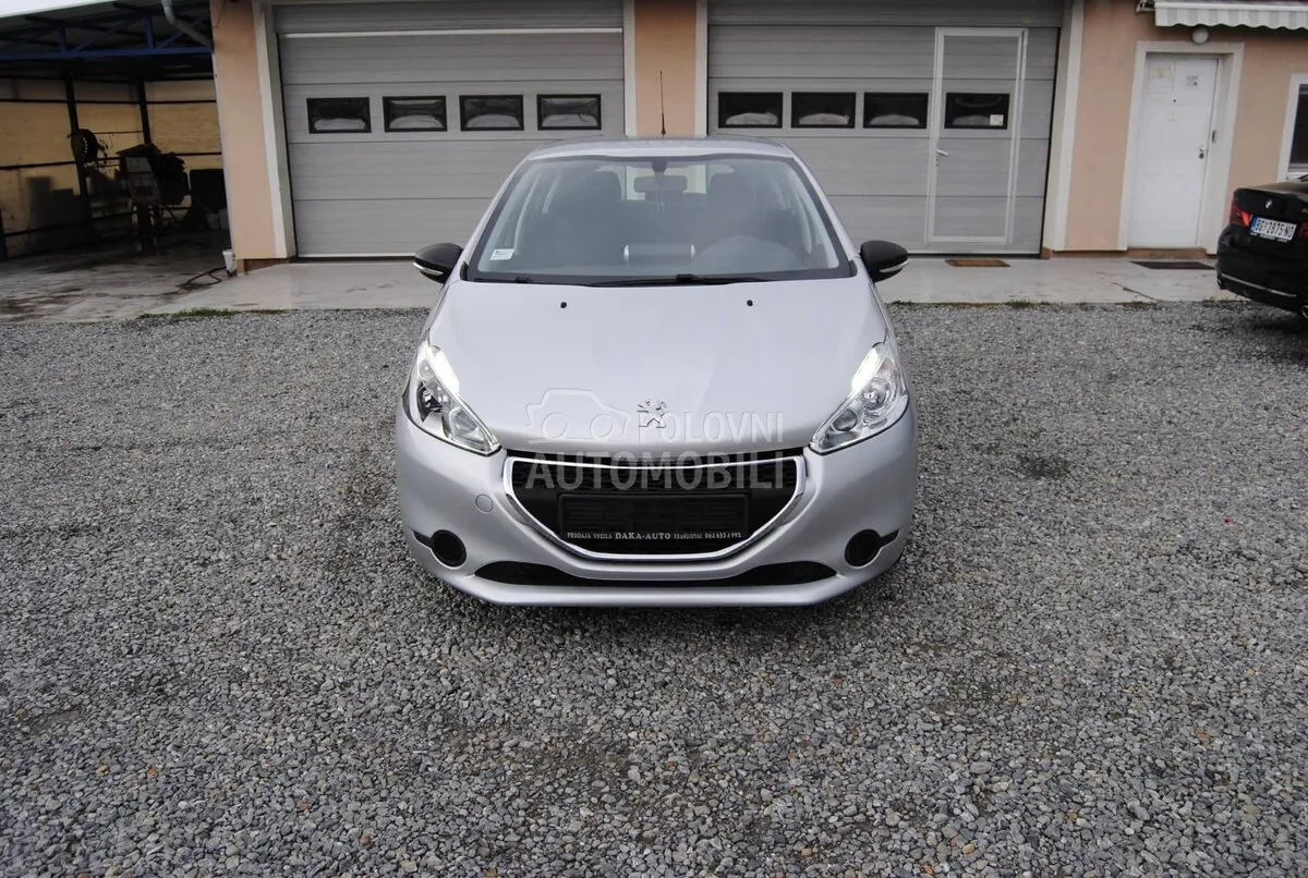 Peugeot 208 2014 photo 3