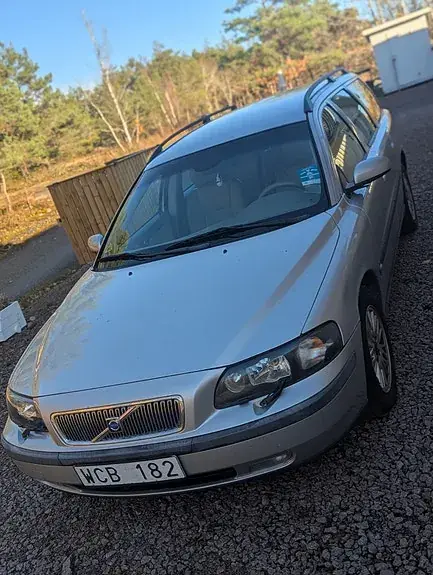 Volvo V70 2004 photo 2
