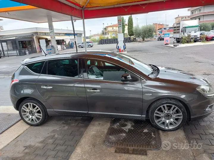 Lancia Delta 2014 photo 2