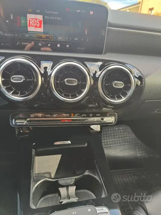 Mercedes-Benz A-Class 2019 photo 5