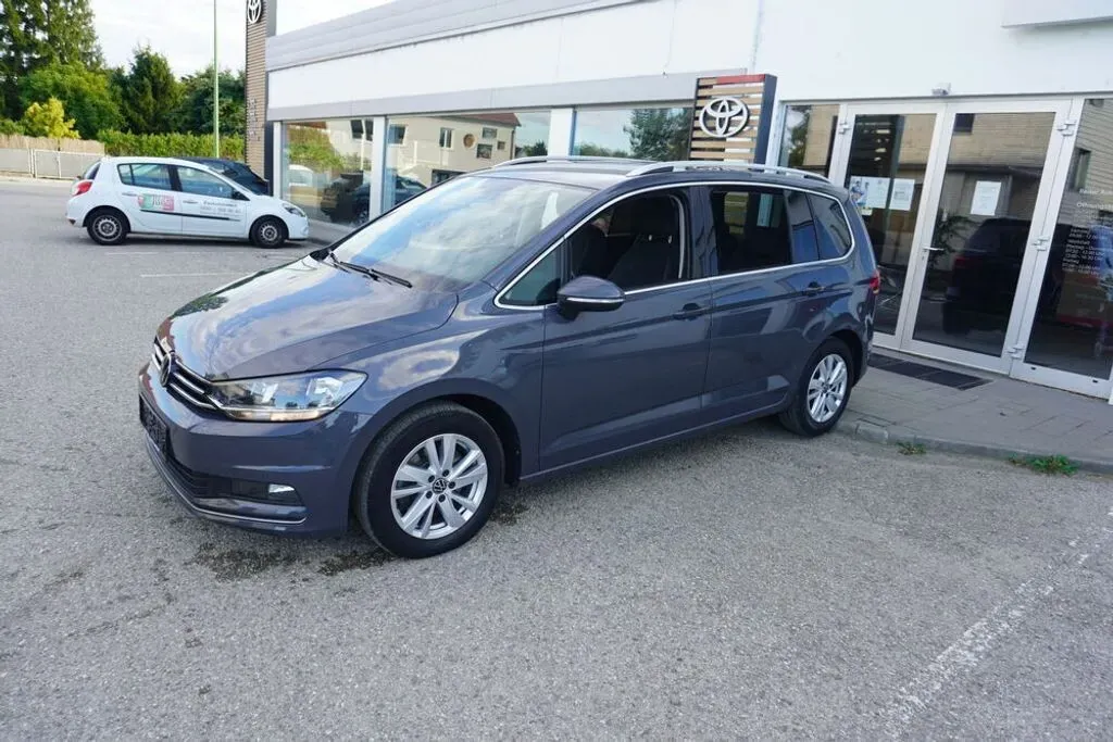 Volkswagen Touran 2022 photo 2