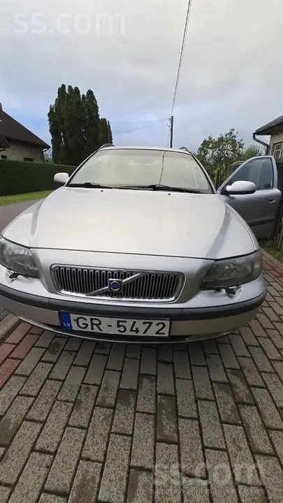 Volvo V70 2000 photo 2