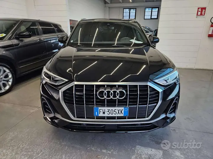 Audi Q3 2019 photo 2