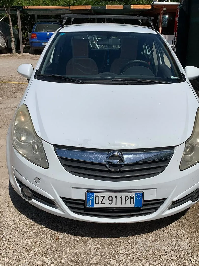 Opel Corsa 2009 photo 2