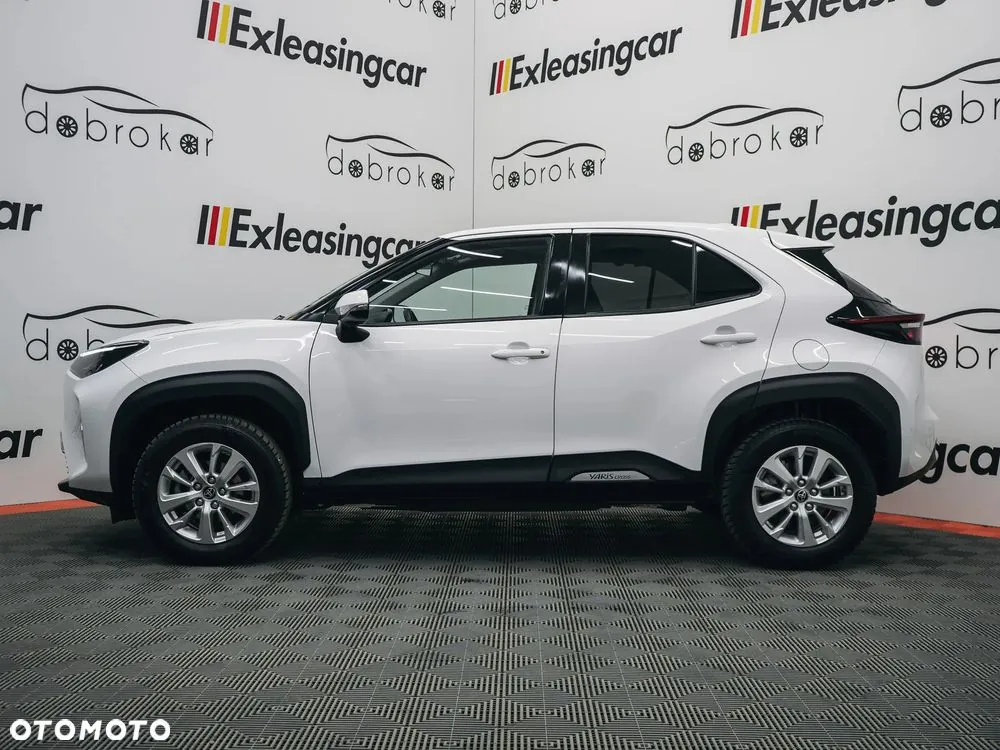 Toyota Yaris Cross 2023 photo 2