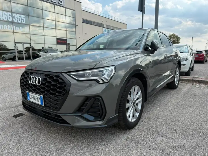 Audi Q3 2022 photo 3