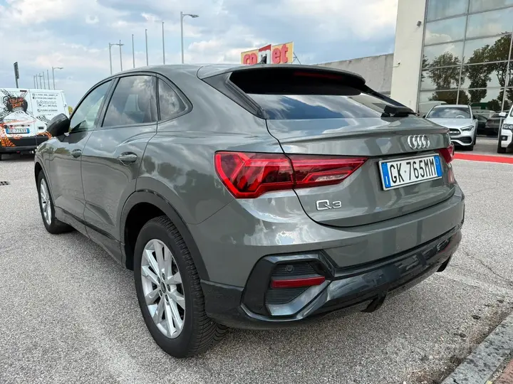 Audi Q3 2022 photo 4