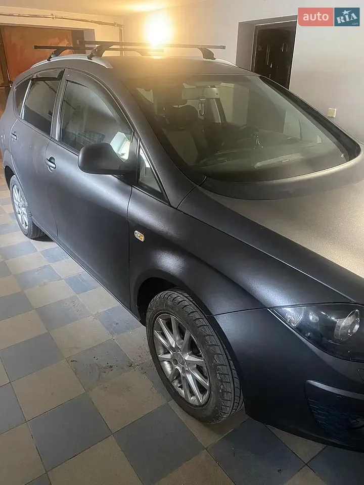 Seat Altea 2011 photo 2