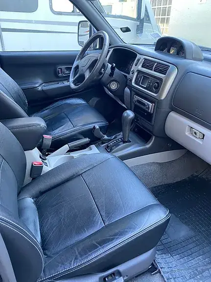 Mitsubishi Pajero Sport 2005 photo 3