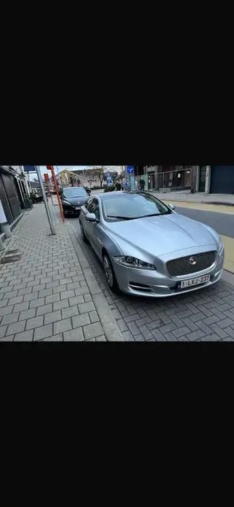 Jaguar Xj