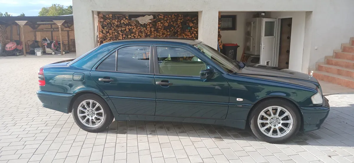 Mercedes-Benz C-Class 1998 photo 3