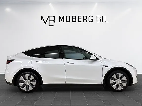 Tesla Model Y 2023 photo 4