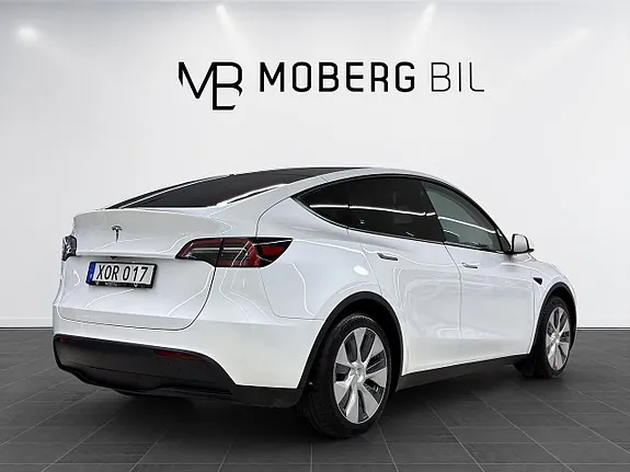 Tesla Model Y 2023 photo 5