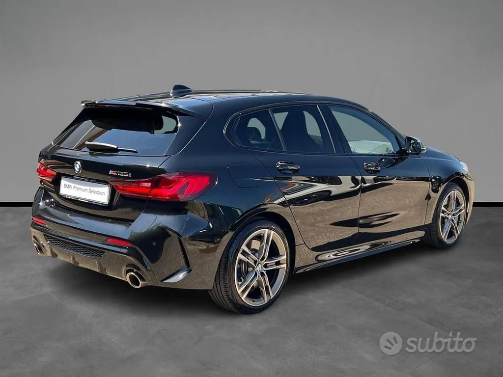 BMW 1 Series 2023 photo 5