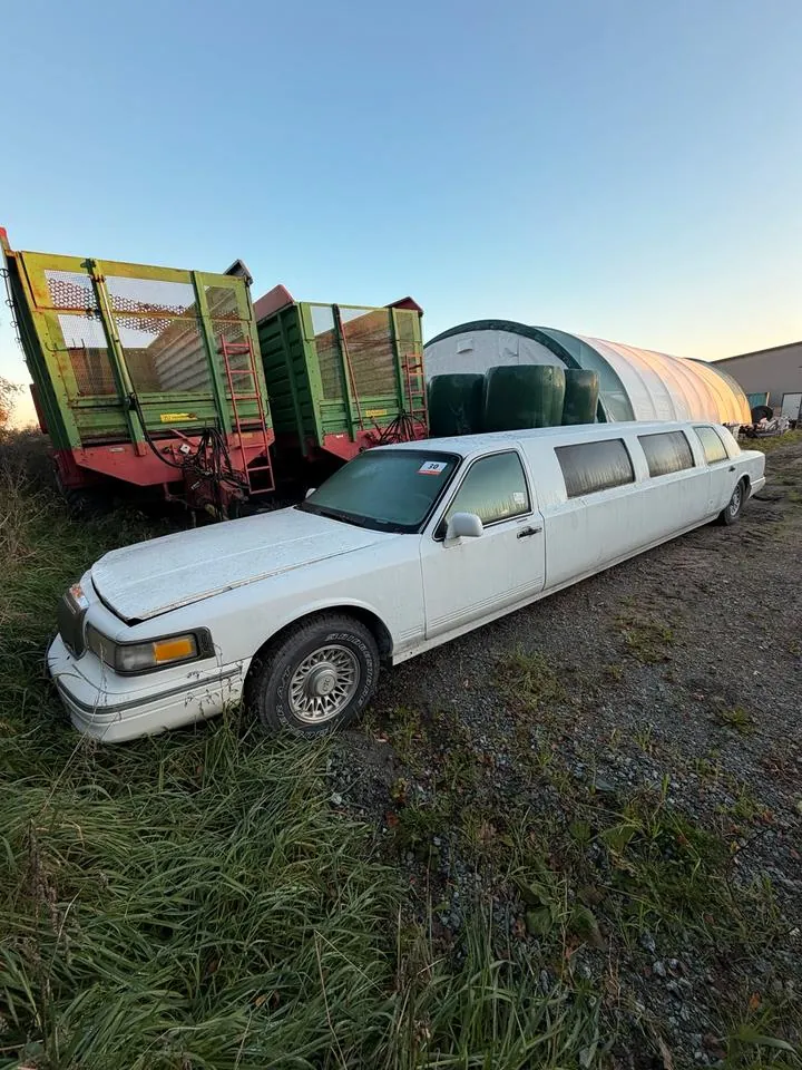 Lincoln Town Car