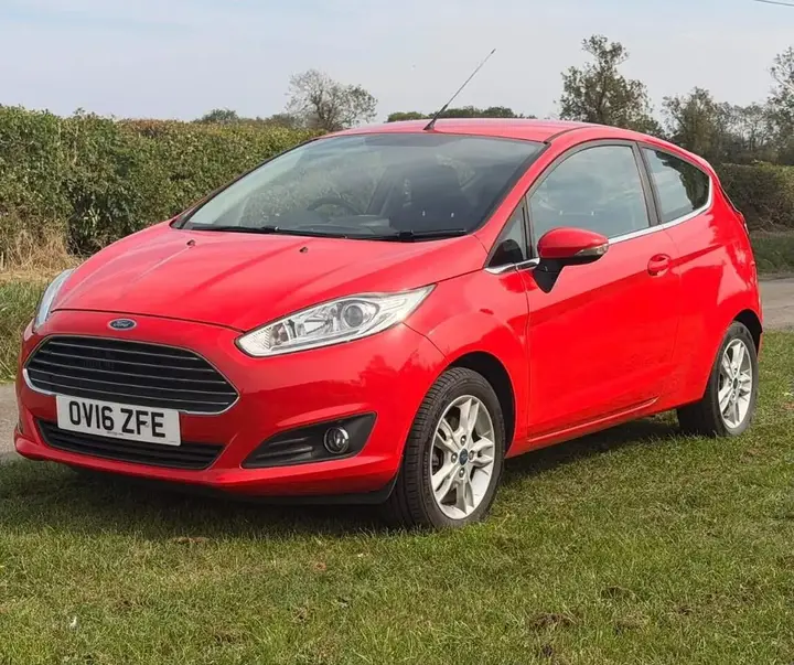 Ford Fiesta 2016 photo 2