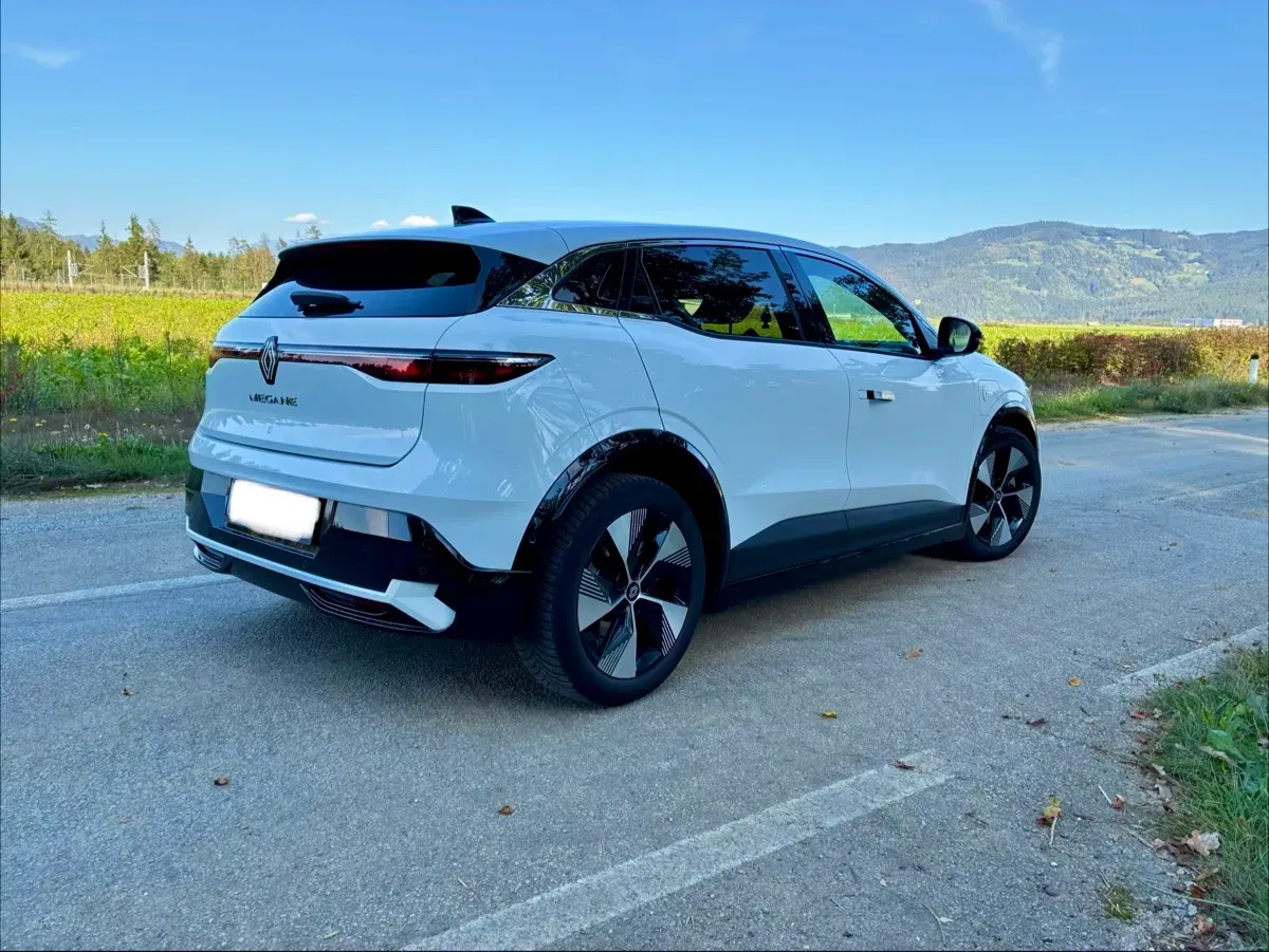 Renault Megane 2022 photo 3