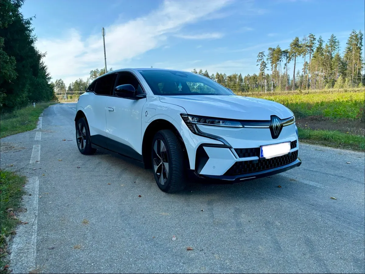 Renault Megane 2022 photo 2