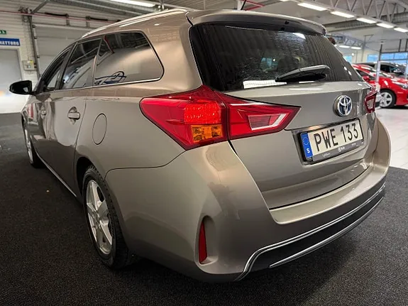 Toyota Auris 2014 photo 5