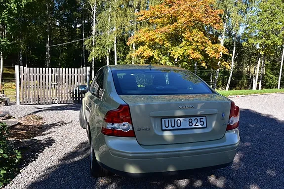 Volvo S40 2004 photo 2