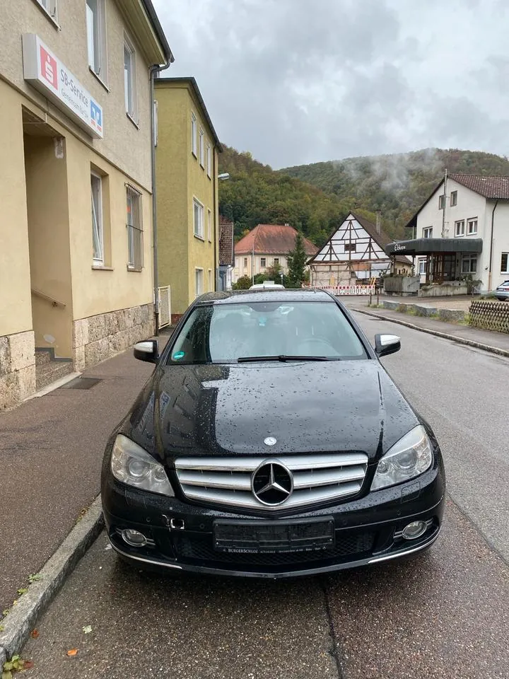 Mercedes-Benz C320