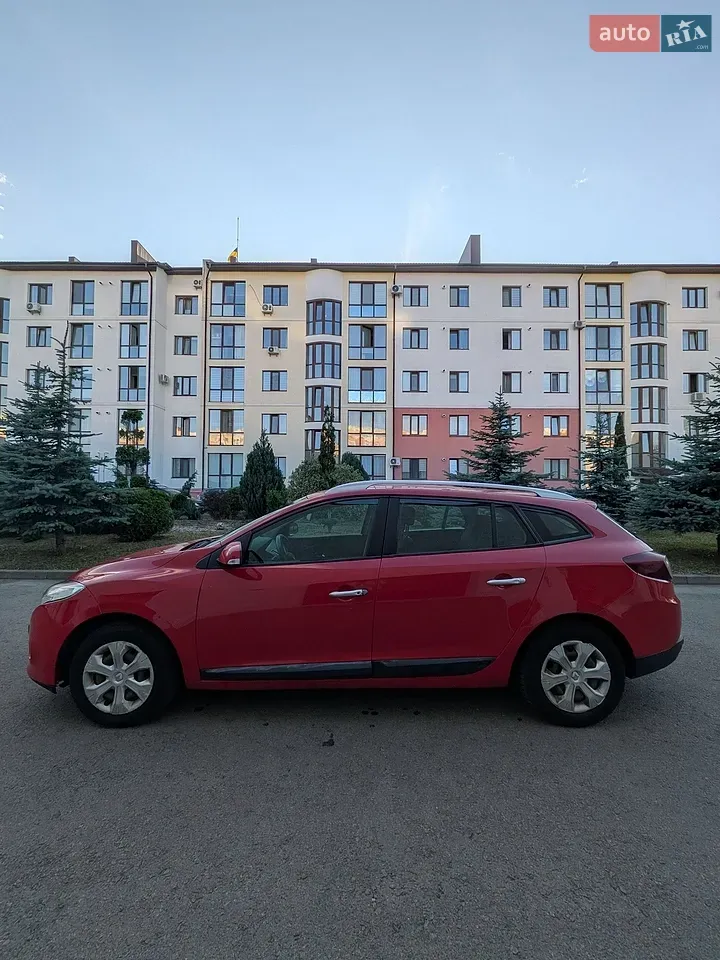 Renault Megane 2011 photo 3