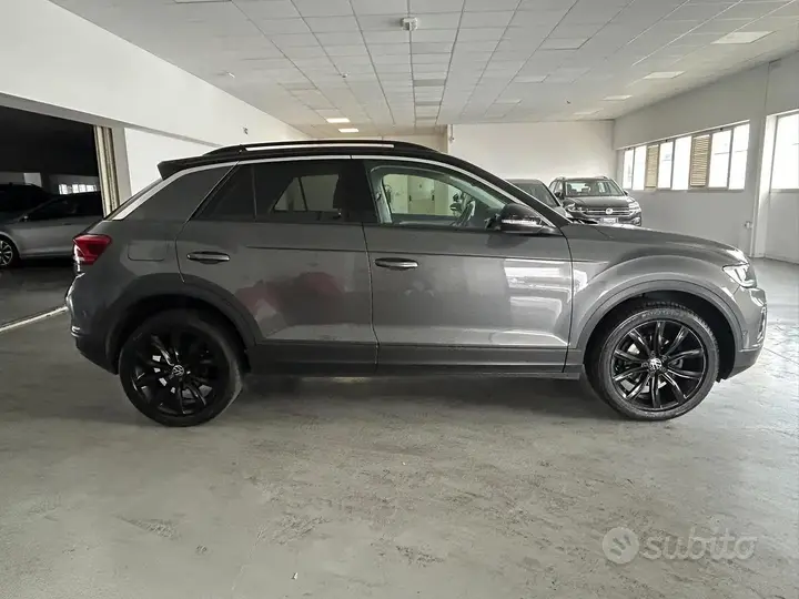 Volkswagen T-Roc 2023 photo 3