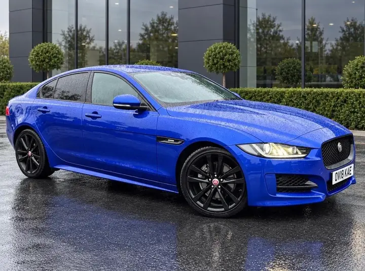 Jaguar Xe 2018 photo 4