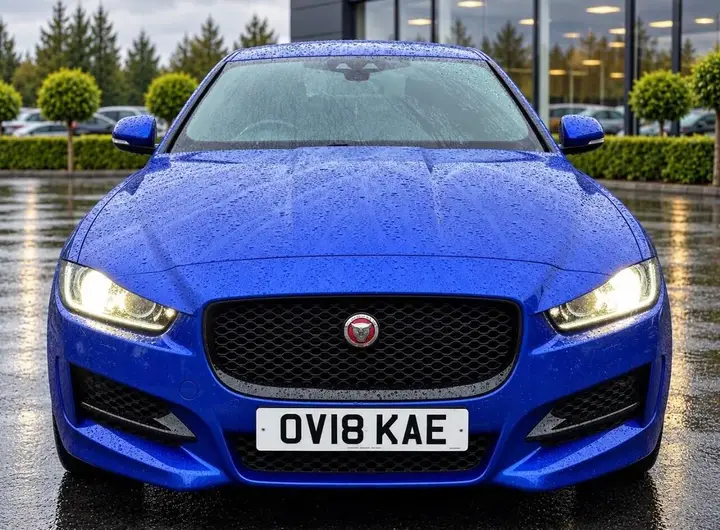 Jaguar Xe 2018 photo 2