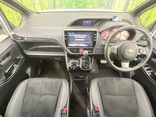 Toyota Voxzie Gr Sport Aero 2017 photo 2